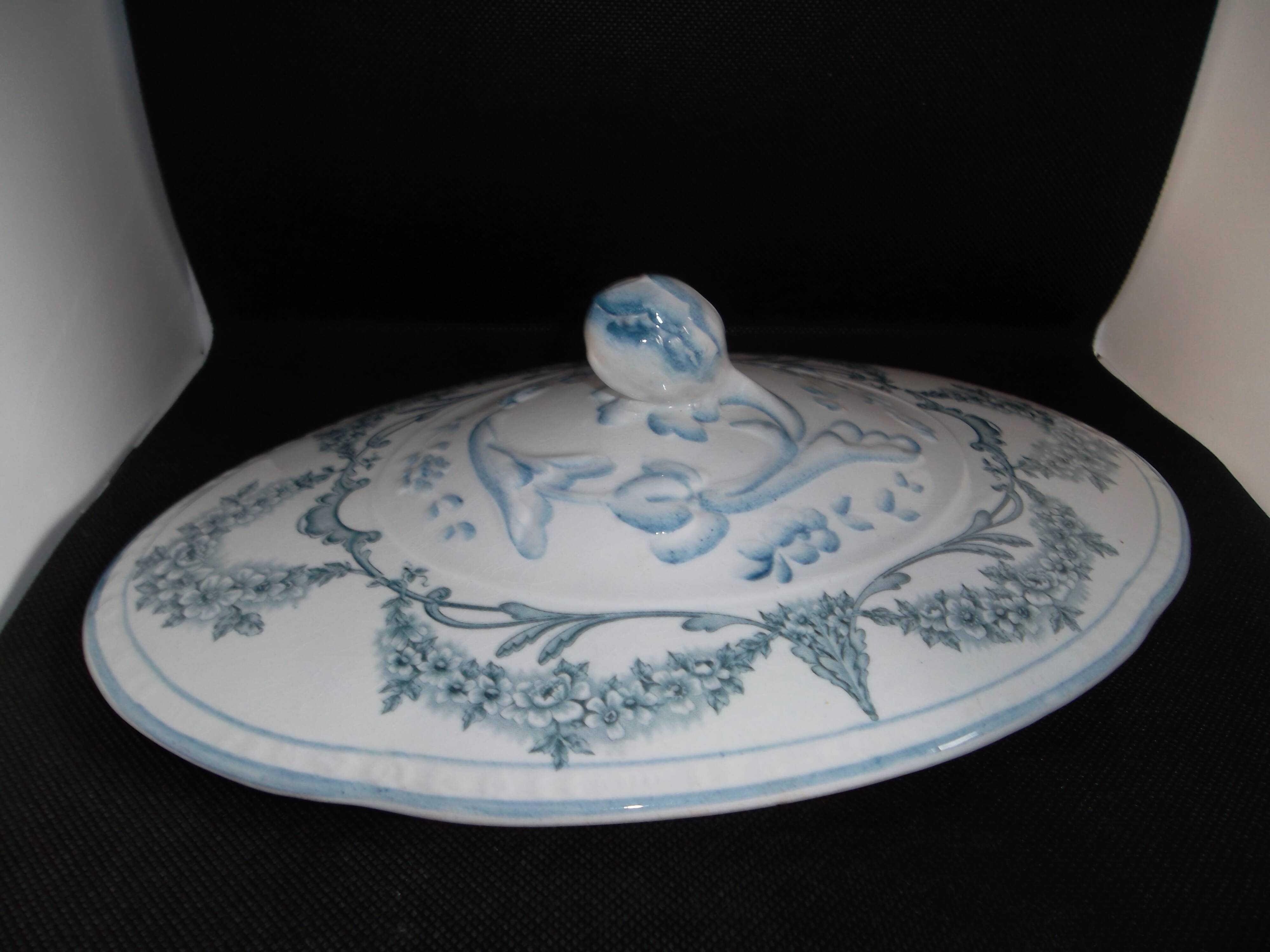 Soupière, service Louis XVI
