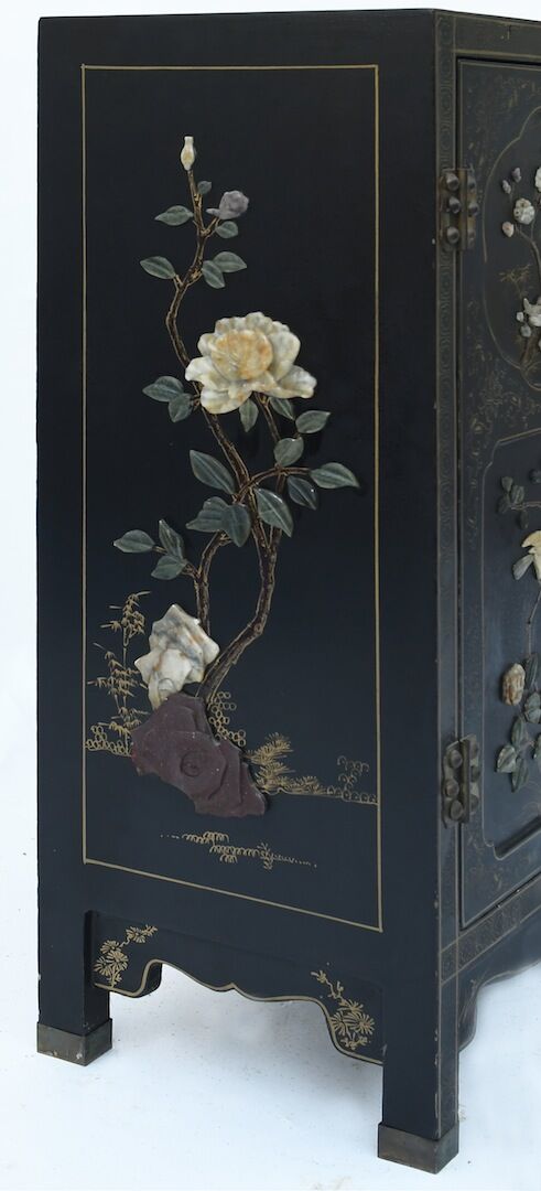 Meuble d'entrée chinois laqué noir