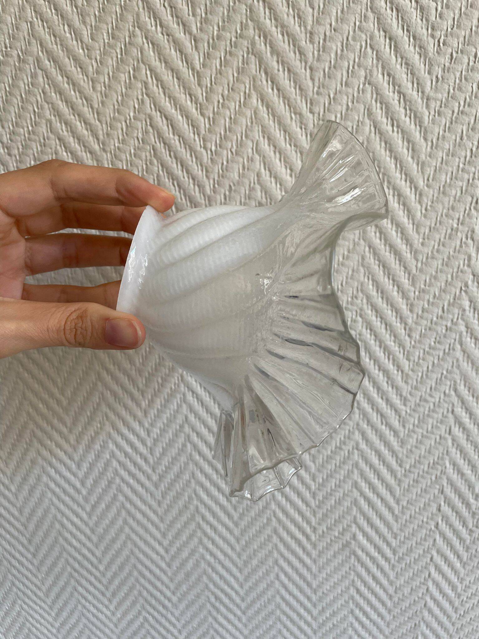 Art Nouveau style glass tulip lampshade