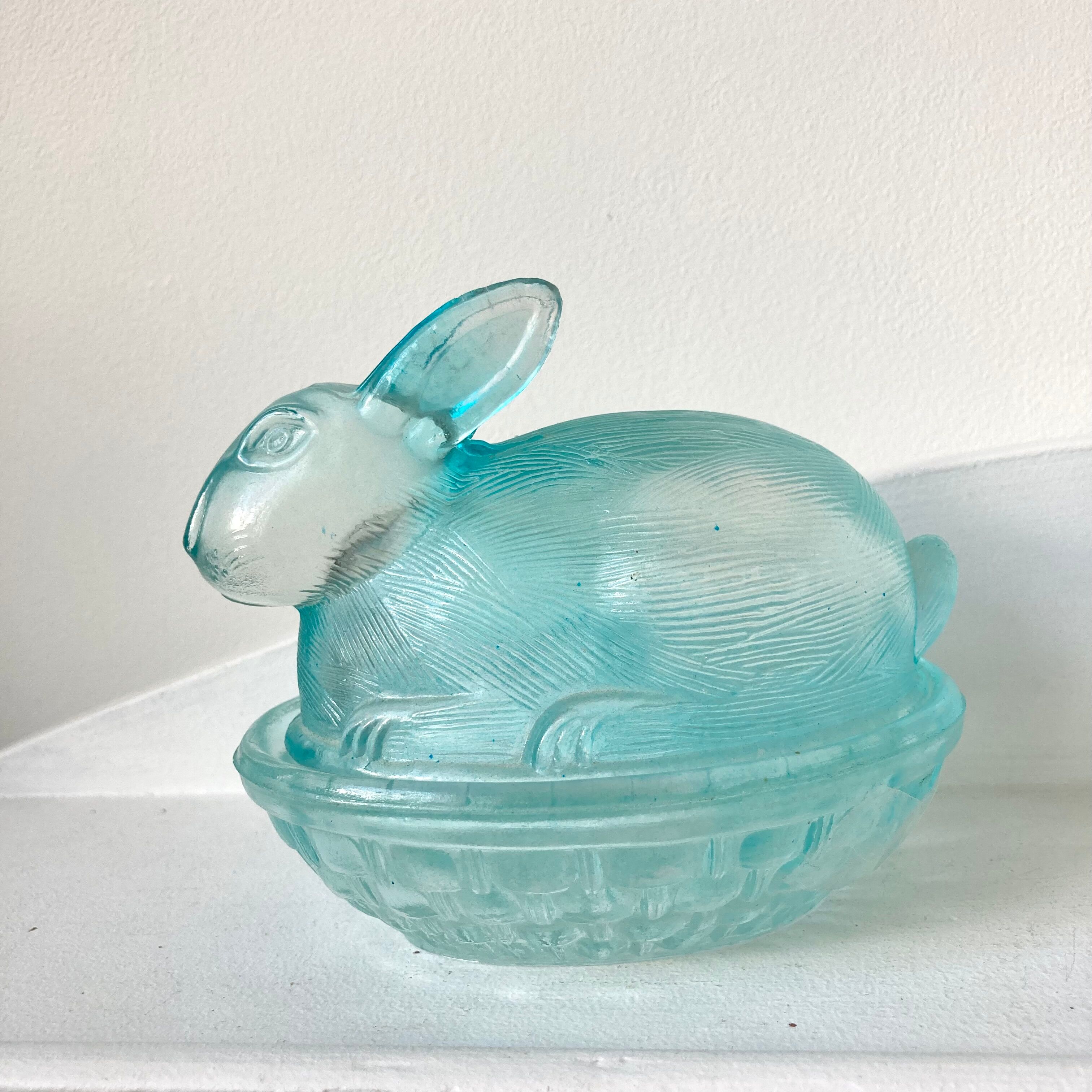 Rabbit-shaped molded glass candy box