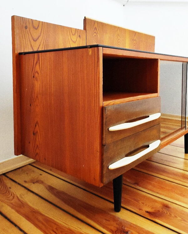 Buffet par M. Pozar, UP Závody Tchécoslovaquie années 1960