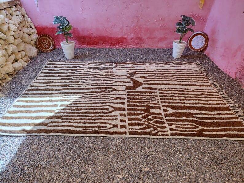 Handmade traditional natural wool rug size 2.5/3.5 m