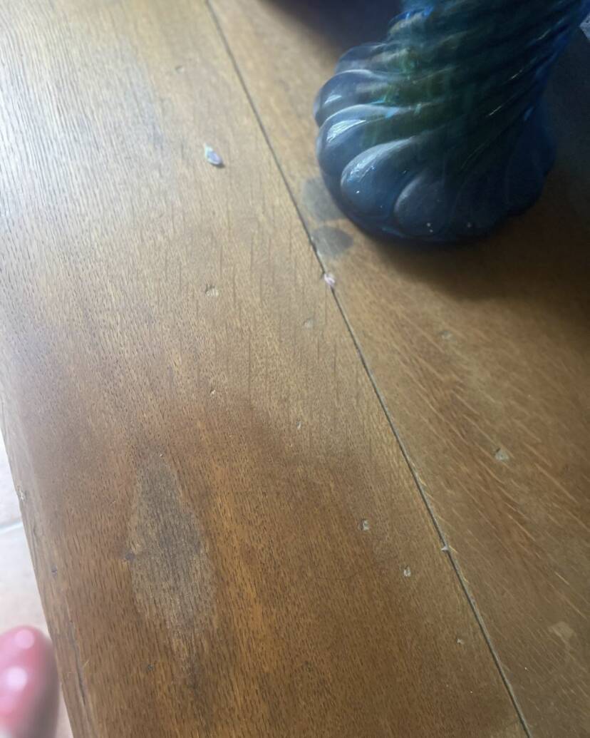 Old Art Deco period chest of drawers in oak