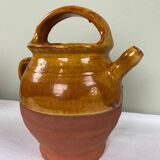 Chevrette, pichet en terre cuite ocre