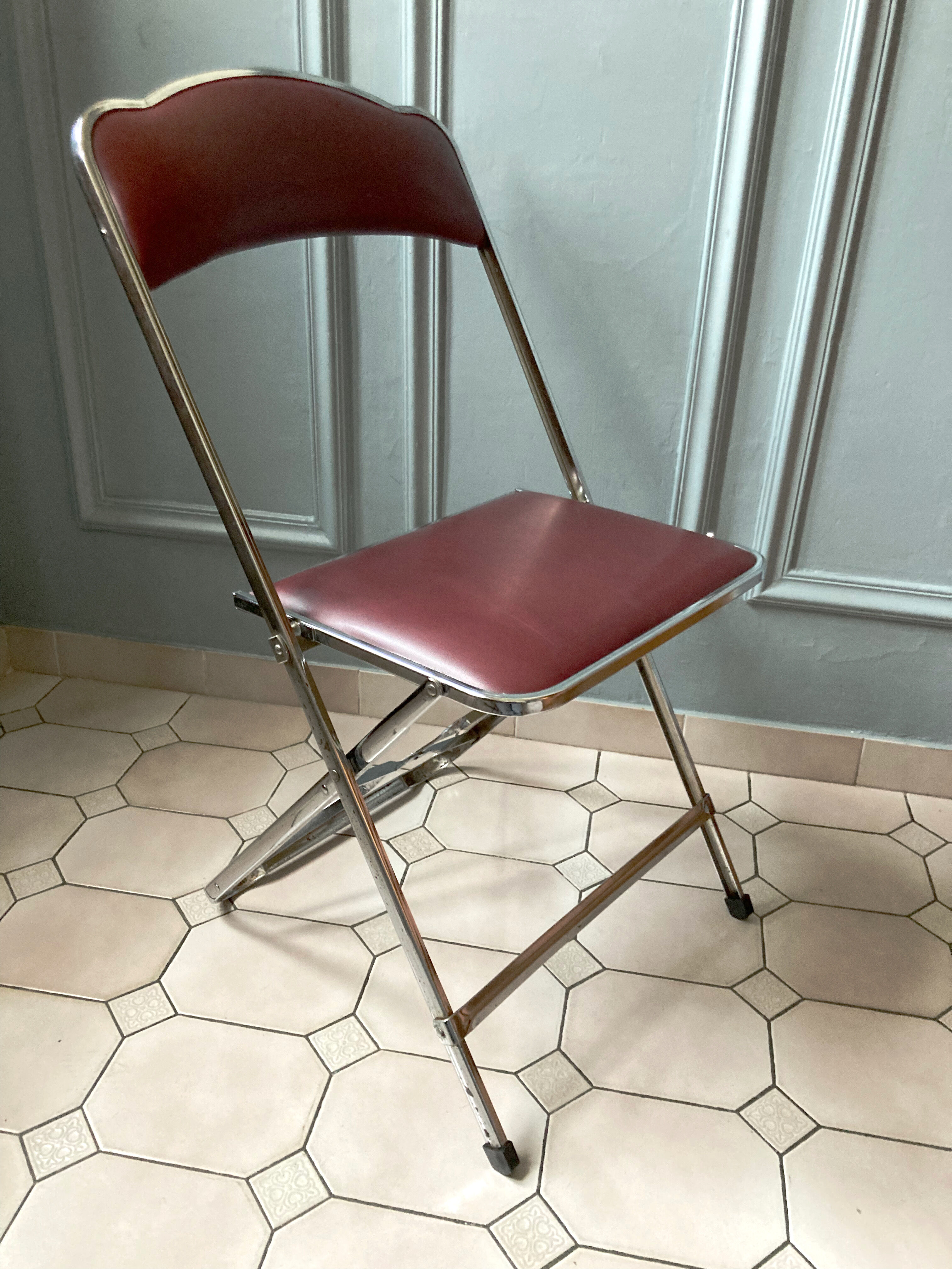 4 vintage folding chairs in chrome