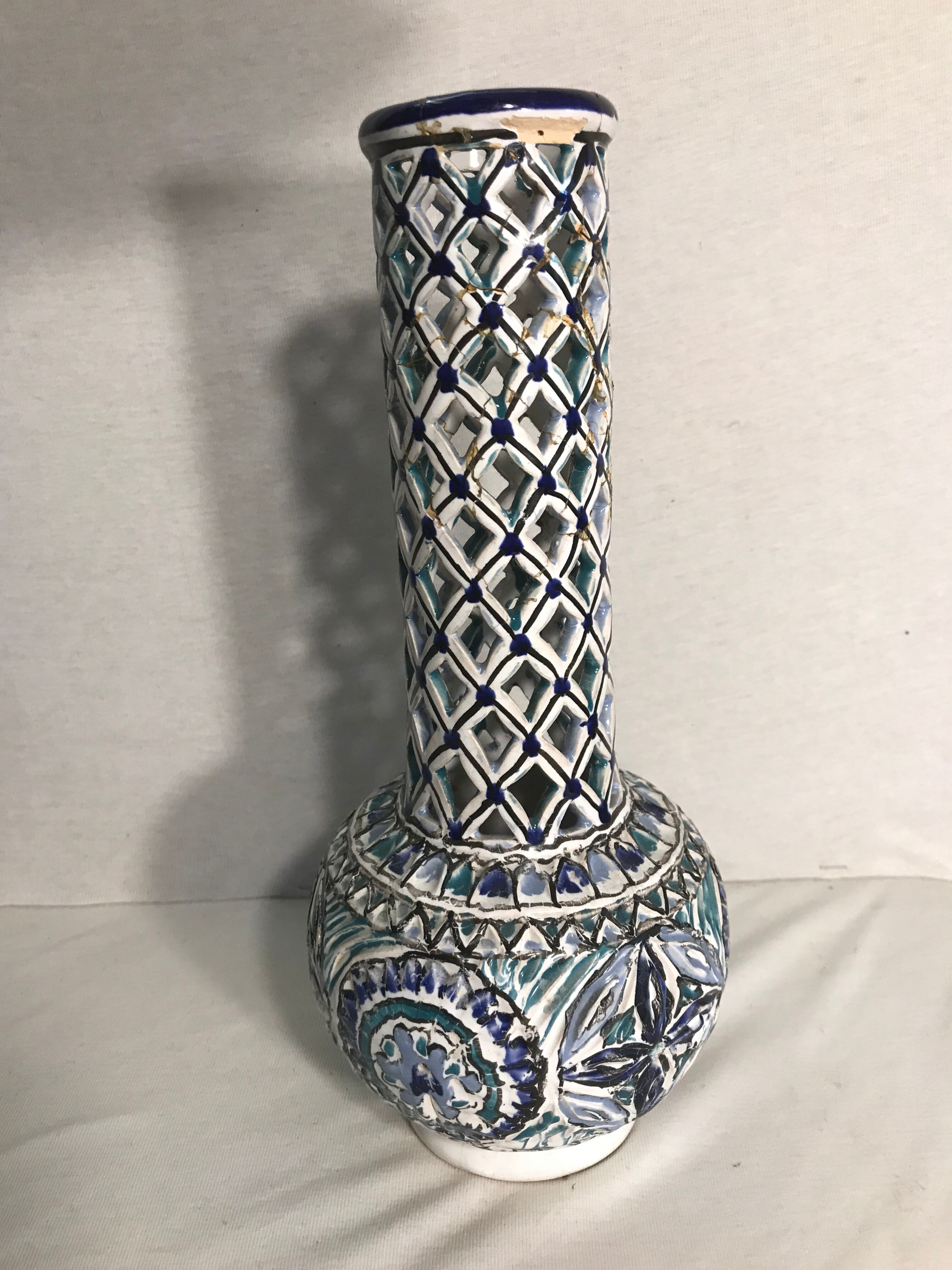 Former openwork vase painted glazed ceramics decoration vintage