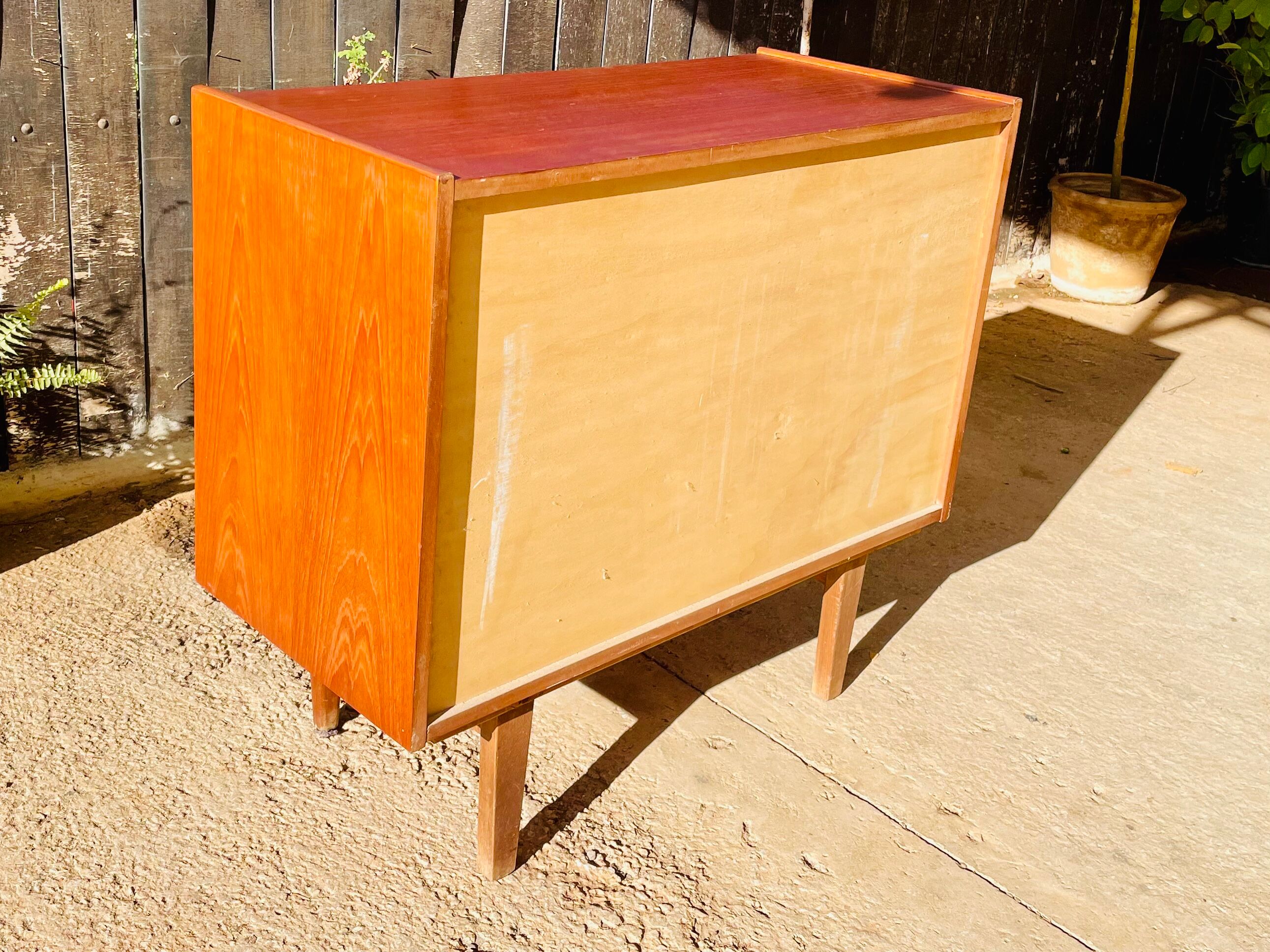 Scandinavian chest of drawers 60