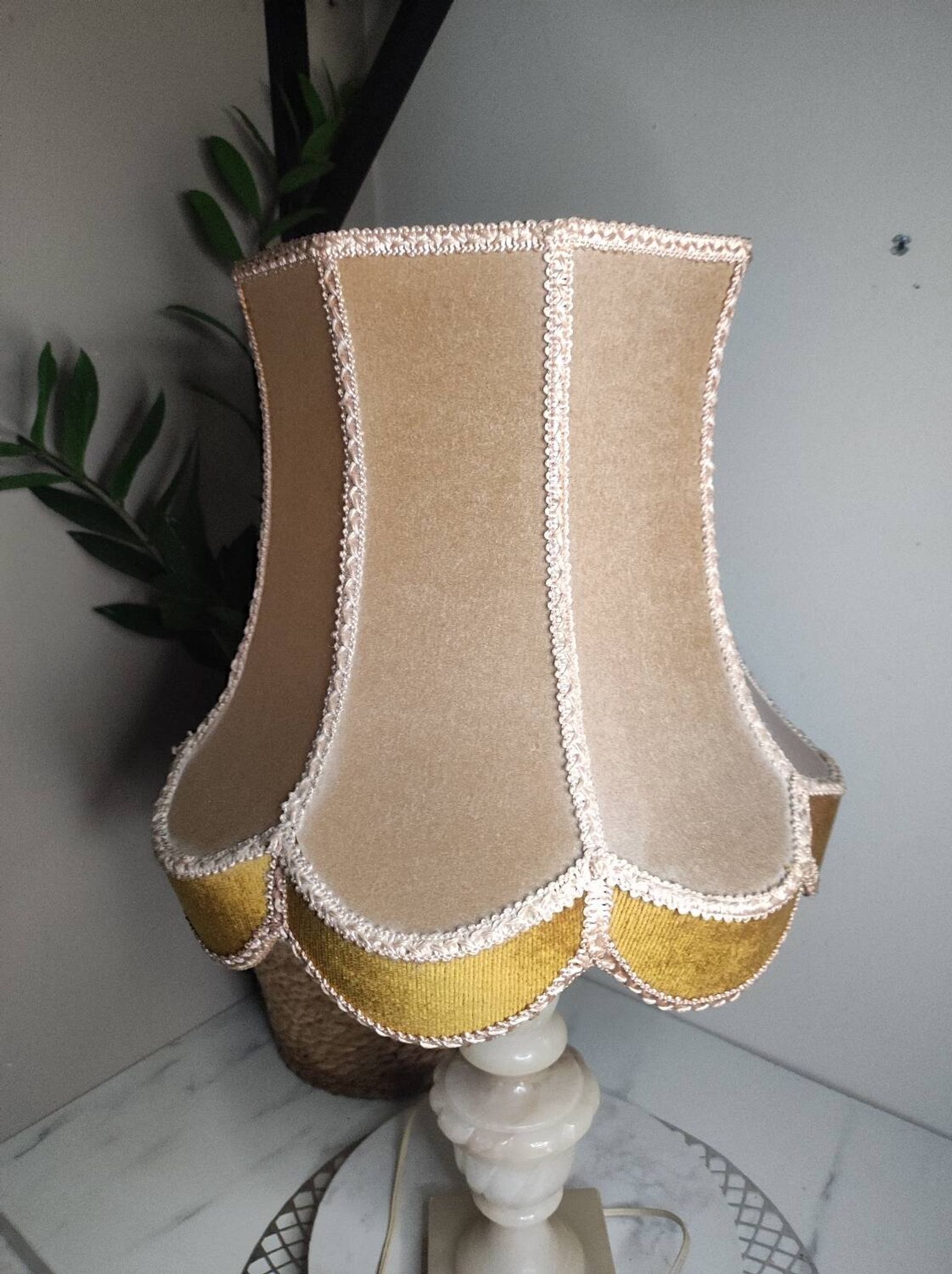 Lampe vintage avec pied en albâtre