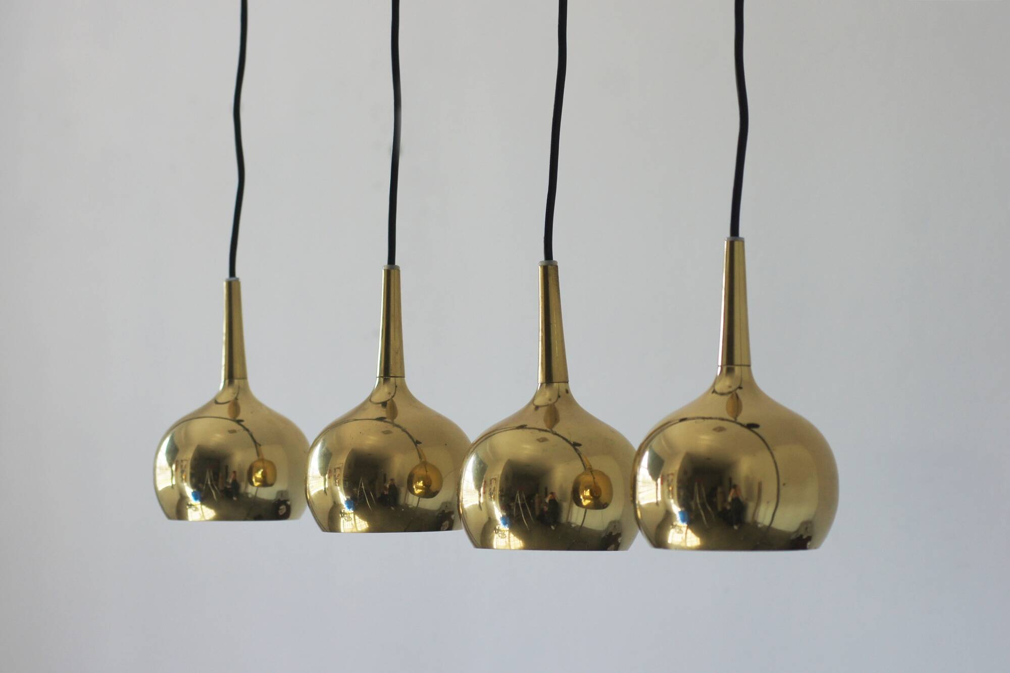 Lampes à suspension Ball de Frandsen Lighting, Danemark, 1970, Ensemble de 4