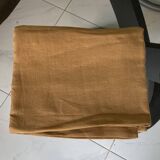 Rectangular tablecloth in fine cotton linen in mustard color