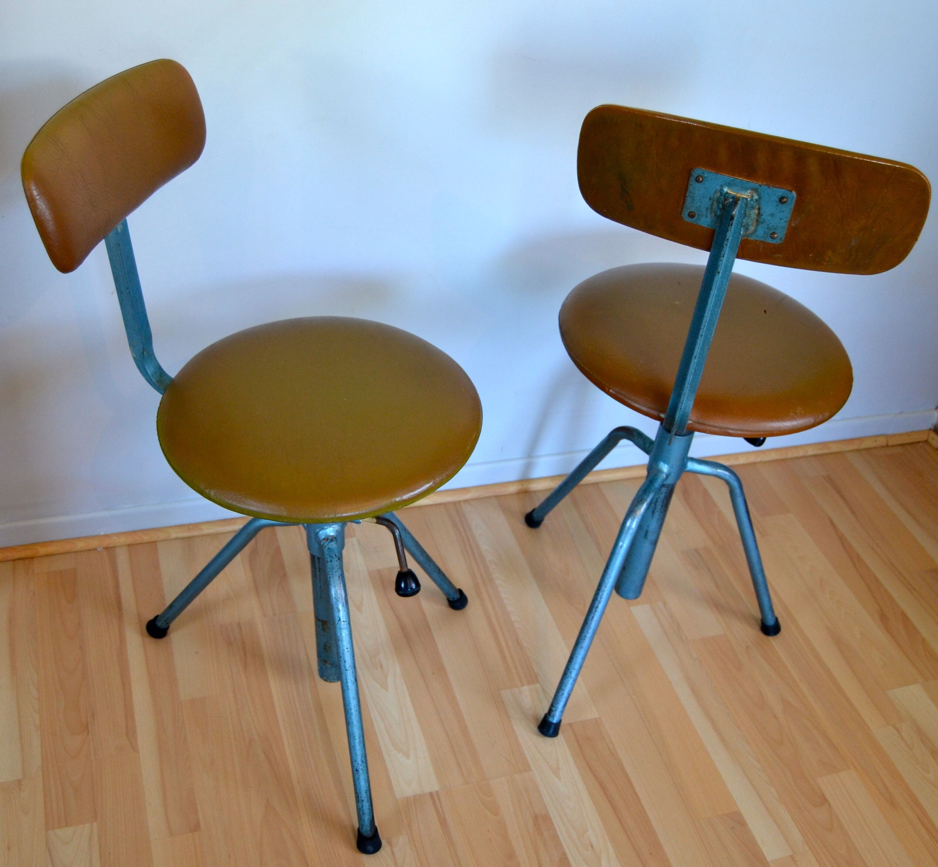 Set of two chairs - workshop stools, adjustable in height, industrial