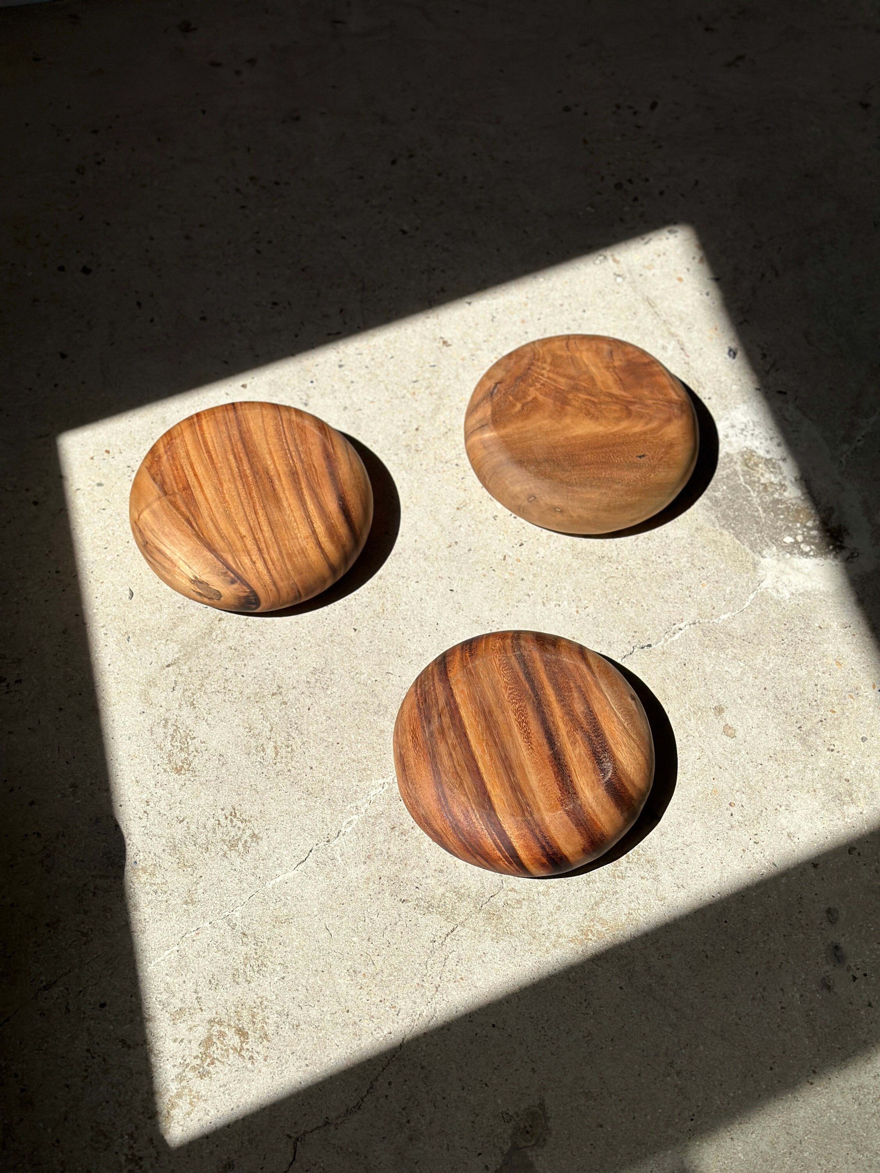 Bowl or monoxyl teak cut d:25.5