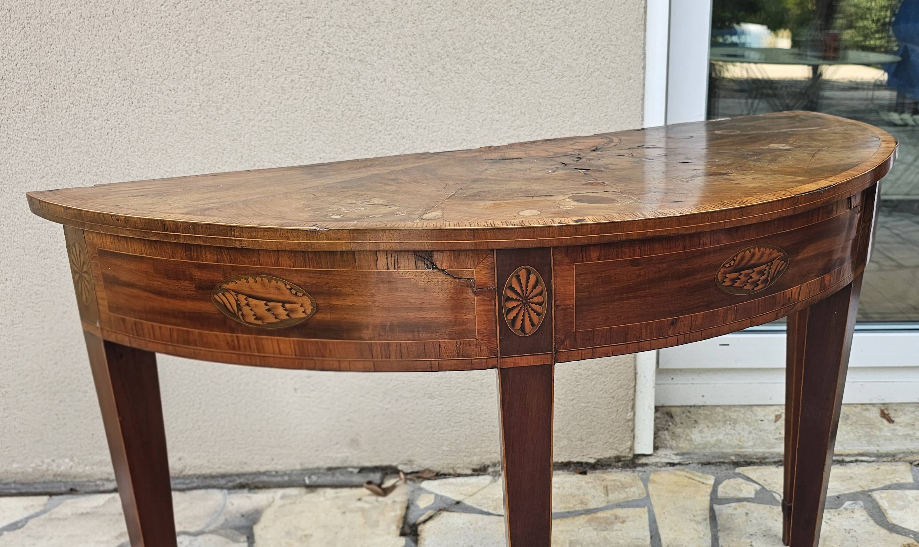Table demi lune