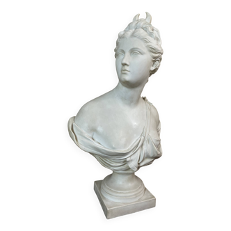 Buste de femme en Biscuit signé