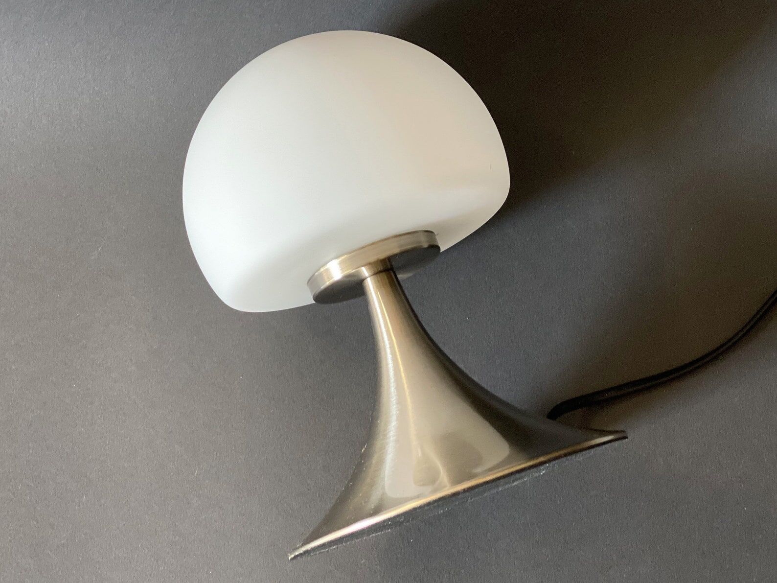 Vintage glass tip-touch mushroom table lamp / bed lamp