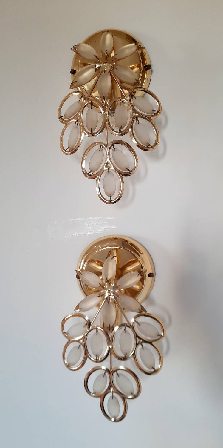 Golden tassel wall light