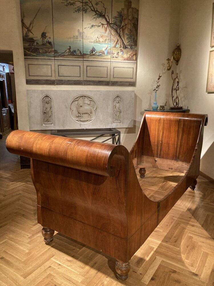 Set of 19th Century Italian Empire Flamed Walnut Sleigh Beds or Daybeds