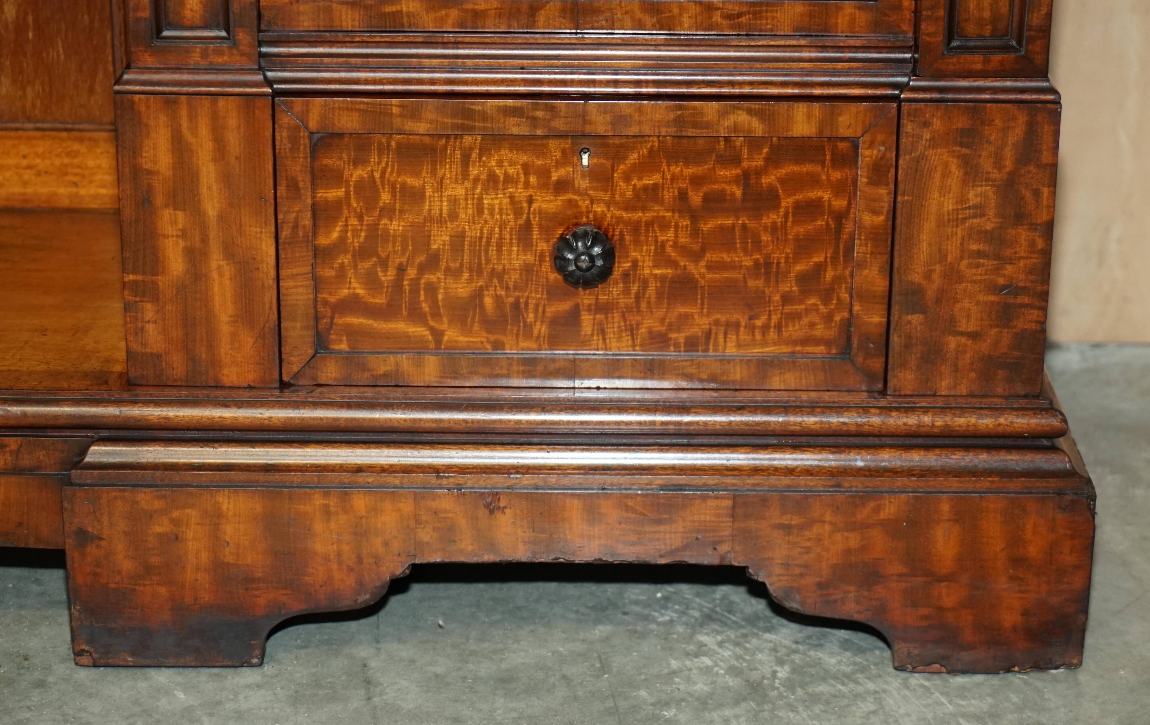 Wellington Antique Furniture 1830 in Flamed Wood