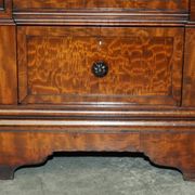 Wellington Antique Furniture 1830 in Flamed Wood