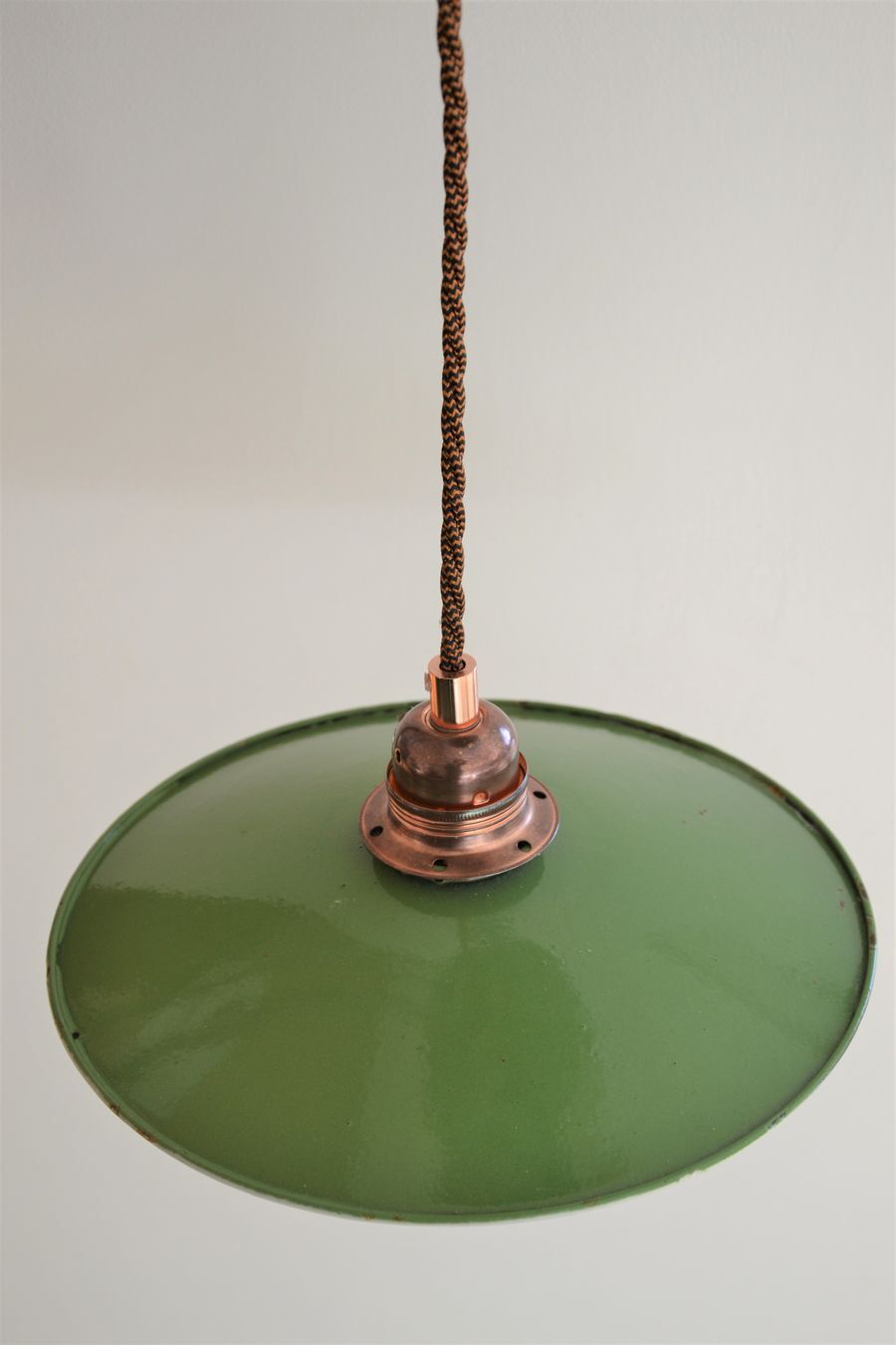 Green enamel suspension, porcelain rosette and copper E27 socket