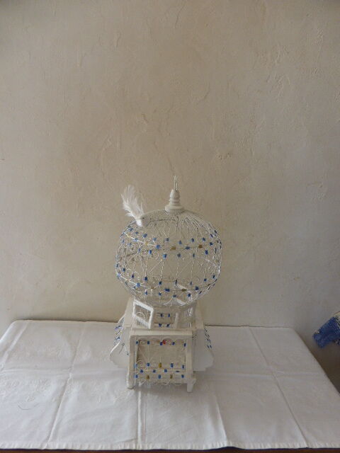 Cage has birds vintage, in wood and metal, painted in blue and white