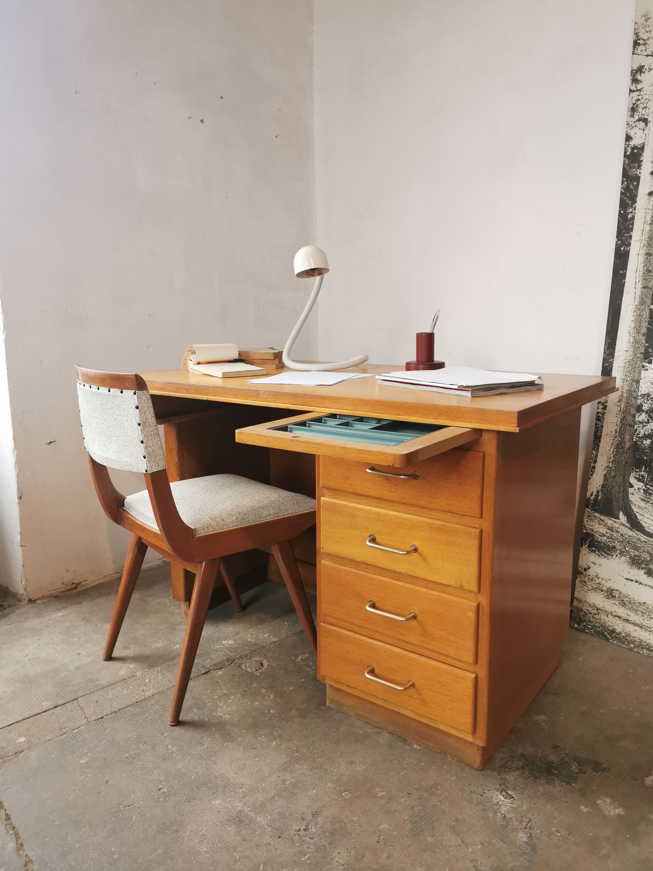 Bureau vintage des années 60