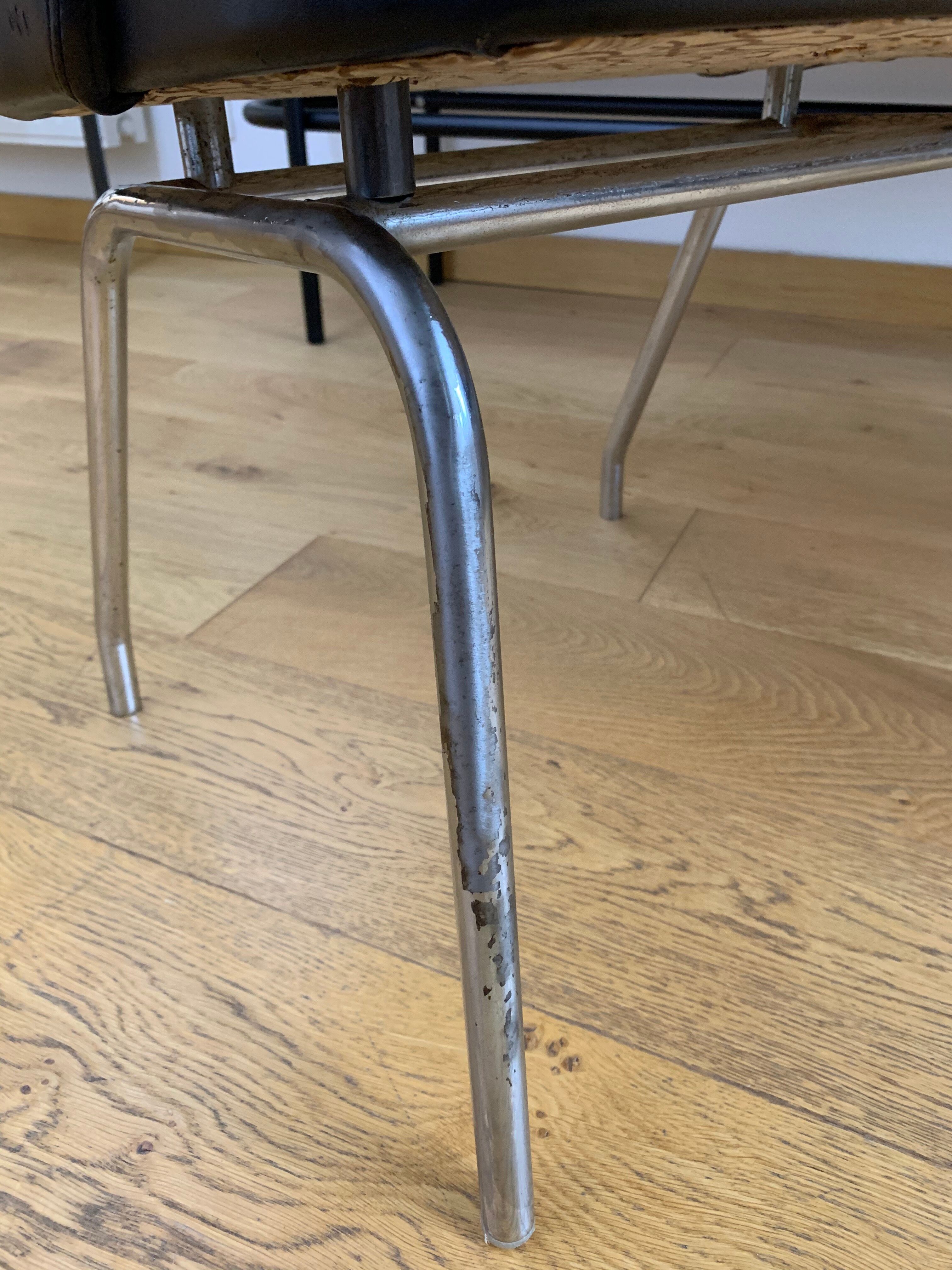 Pair of chairs brand Roset