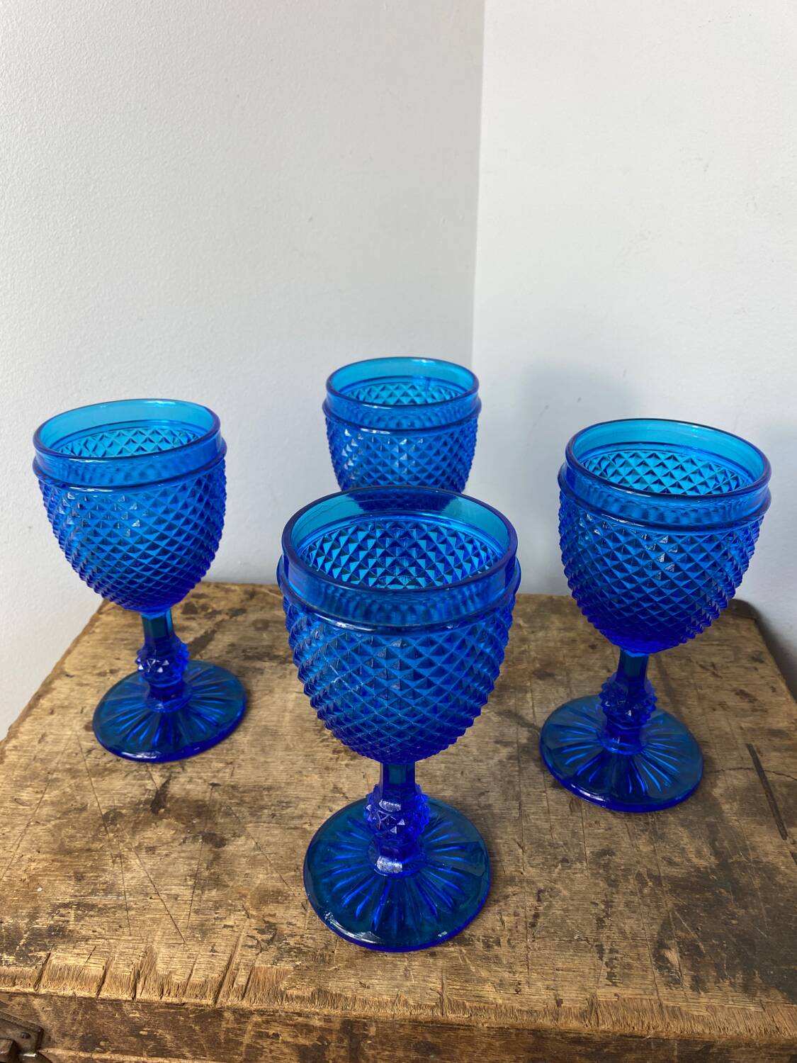 Casa Lopez Diamond-Tipped Wine Glasses