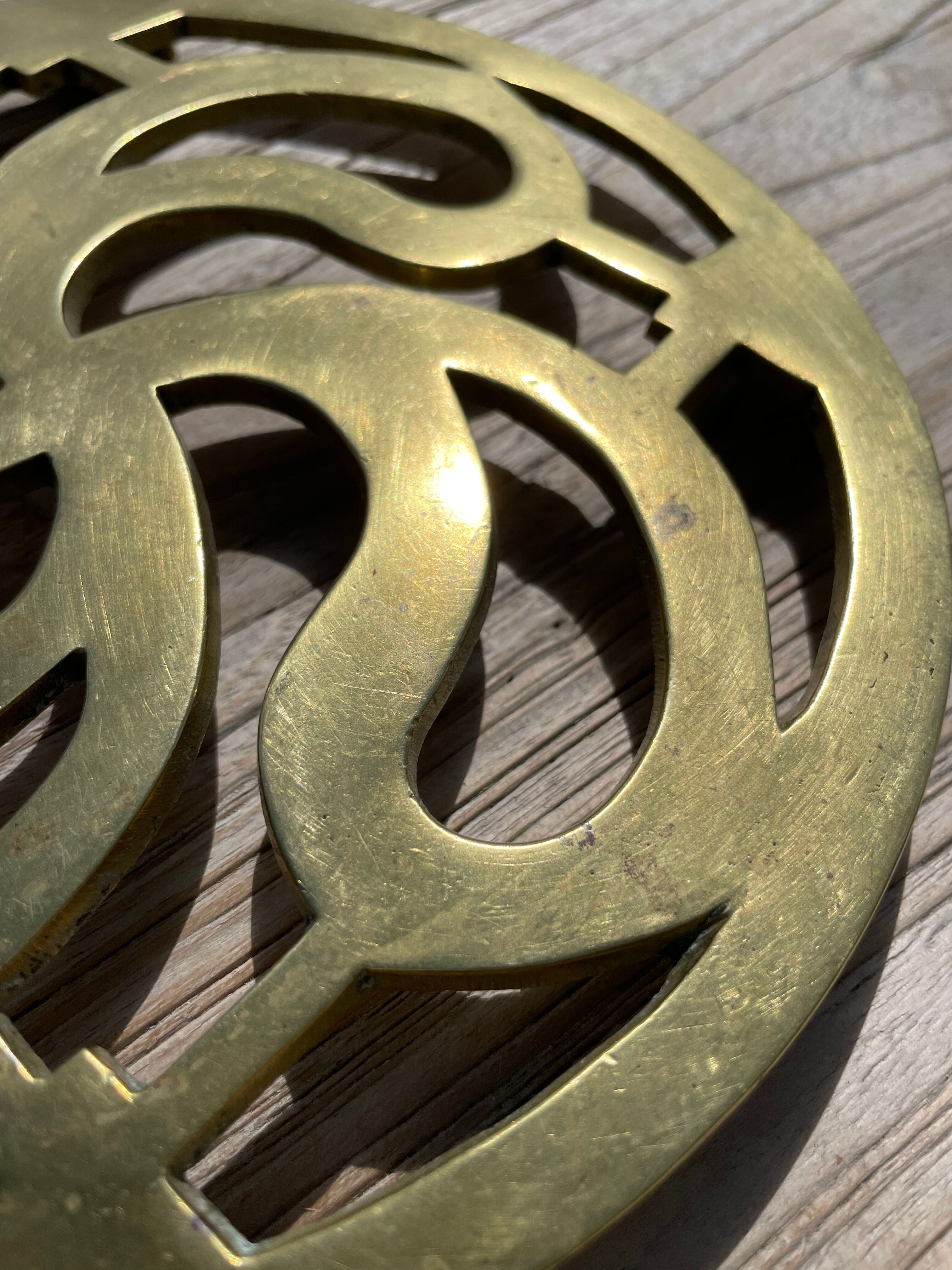 Underside brass ju