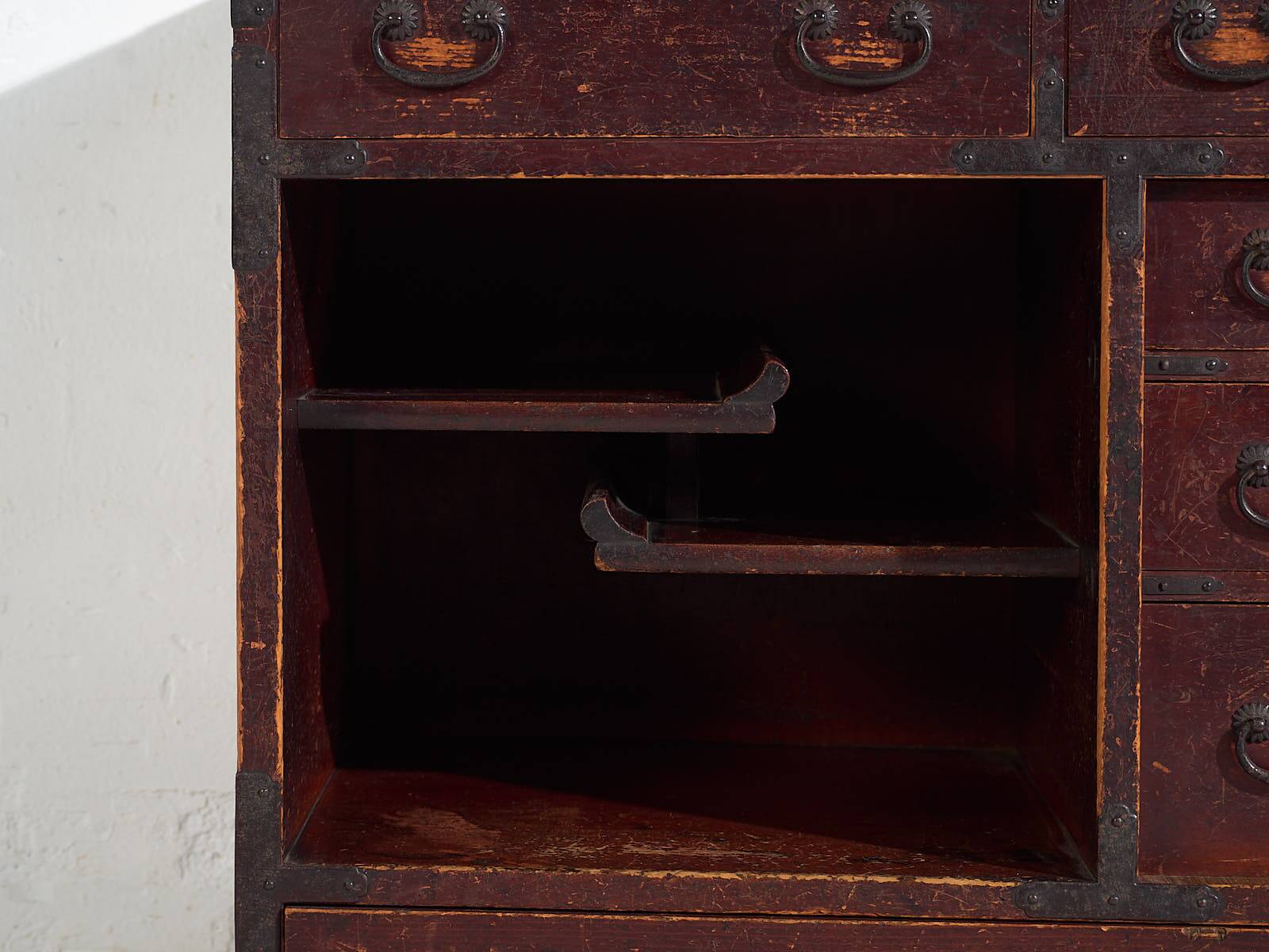 Ancient Japanese choba-dansu in cedar wood, Meiji/Taishō period (circa 1890-1920) #45