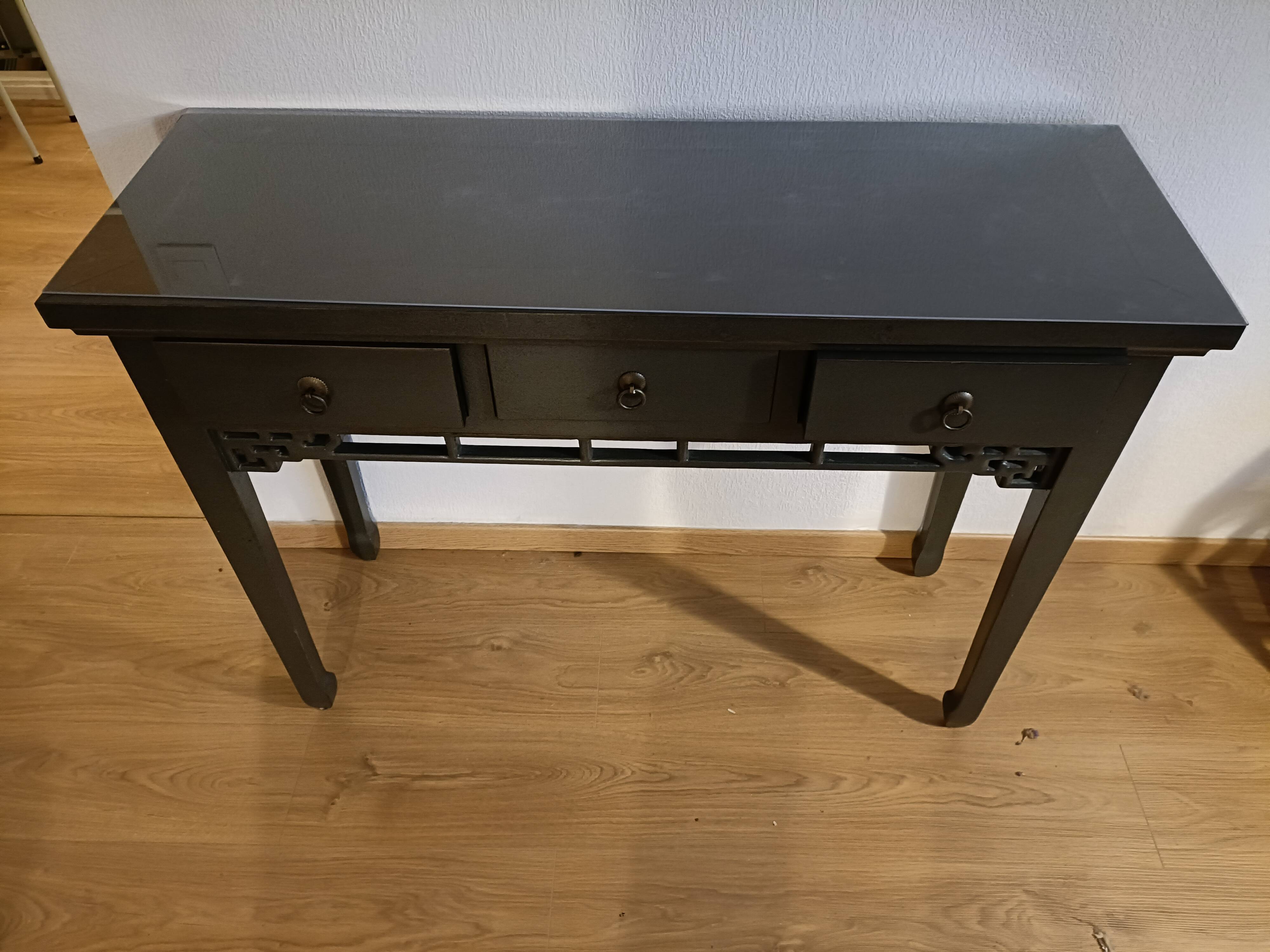 Console in pine japan jade tika