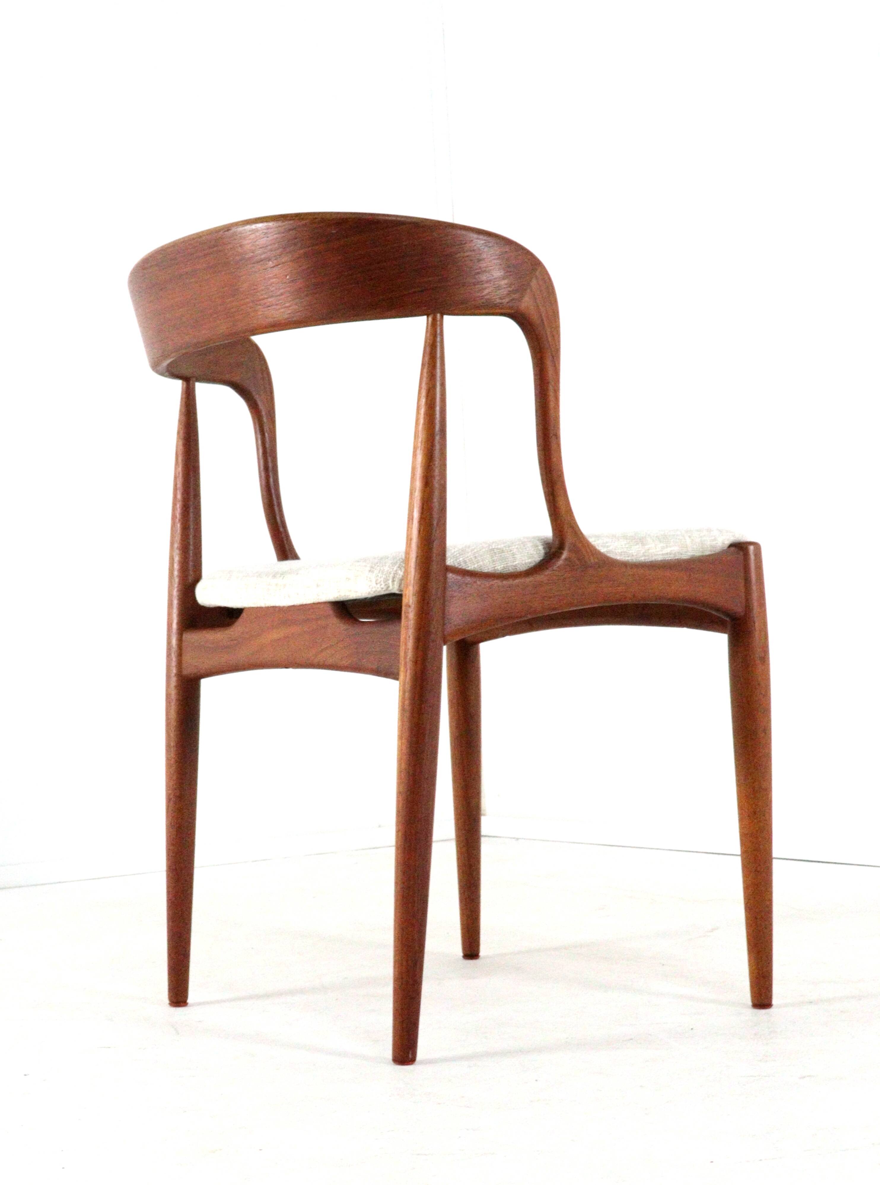 Set of 10 Johannes Andersen chairs for Uldum Møbelfabrik - Danish design
