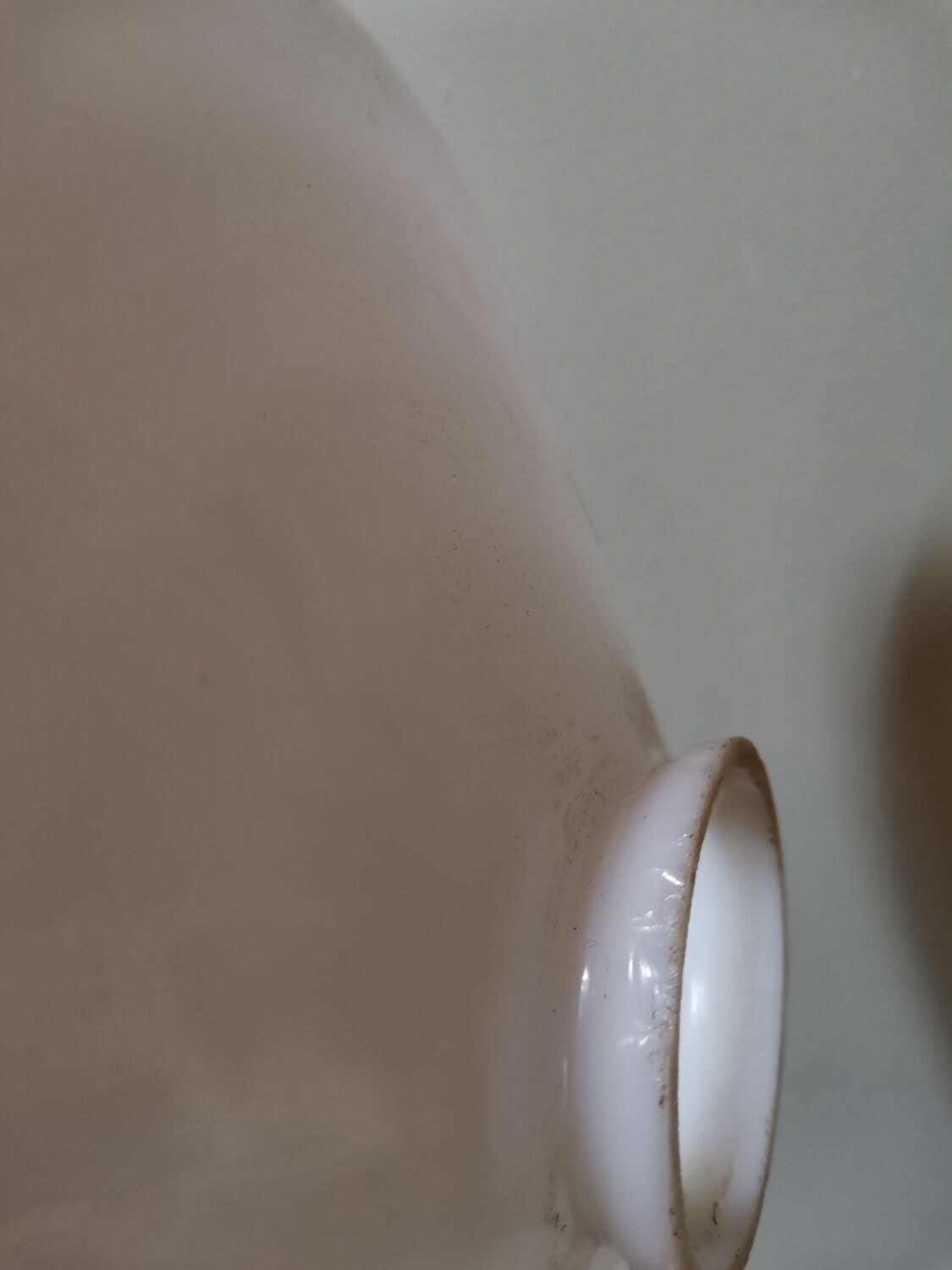 Lampshade in opaline vintage white glass