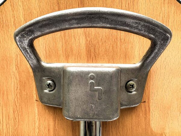 Paire de Chaises d’Atelier Vintage WERK SITZ – Icônes Industrielles