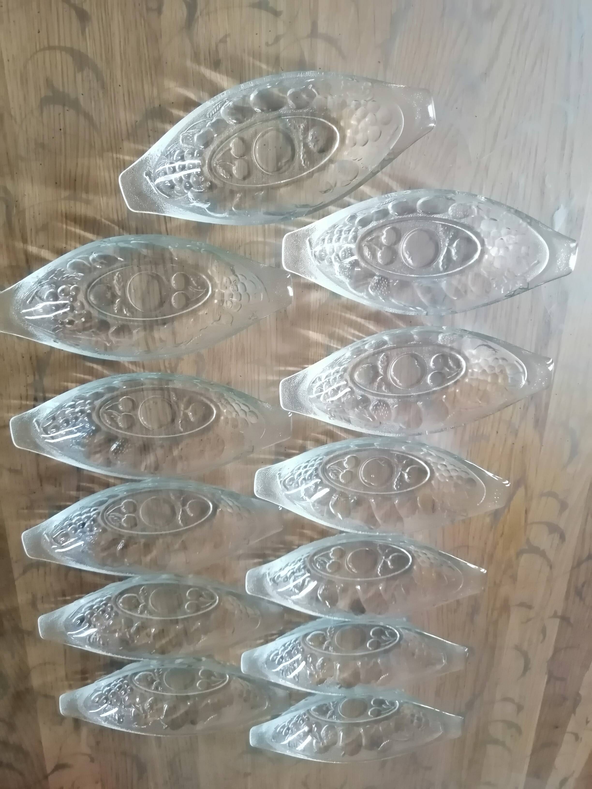 set of 12 vintage transparent glass banana split bowls