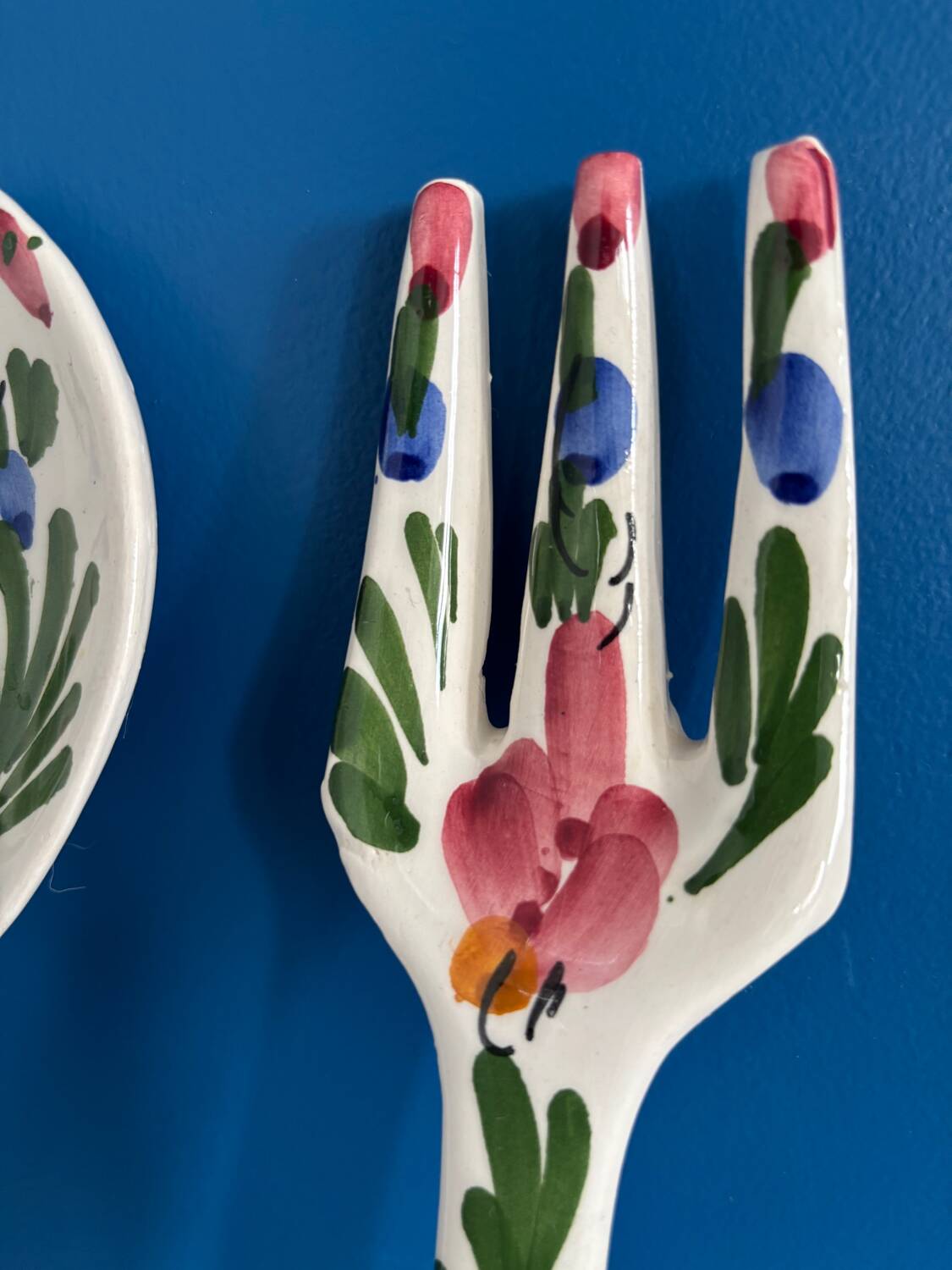 floral ceramic cutlery - vintage kitchen wall decor - set of