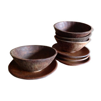 Set de 4 bols et 4 assiettes en bois