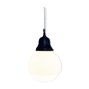Suspension opaline des années 1930