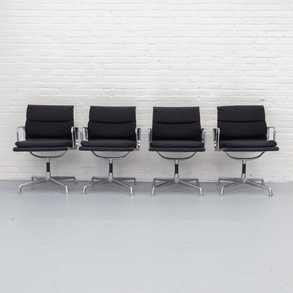 Eames EA208 Soft Pad Chair Herman Miller 1970s
