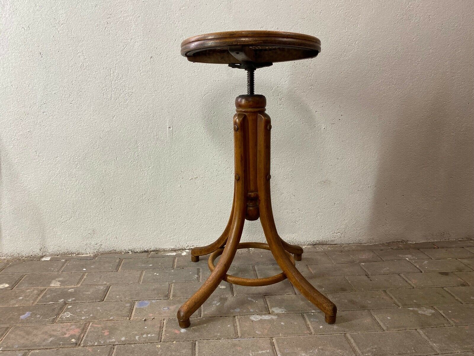 Fischel stool with vintage screw 1910