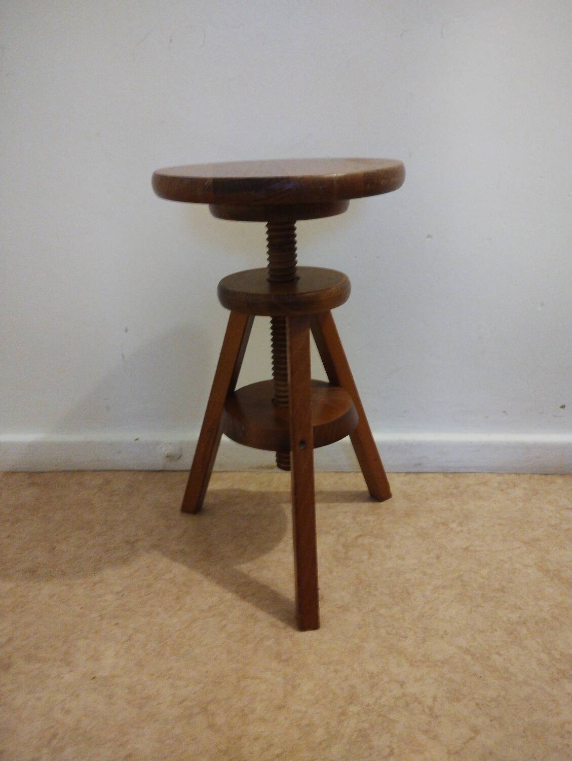 Wooden screw stool