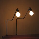 Minimalist desk lamp