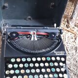 Machine a ecrire remington portable