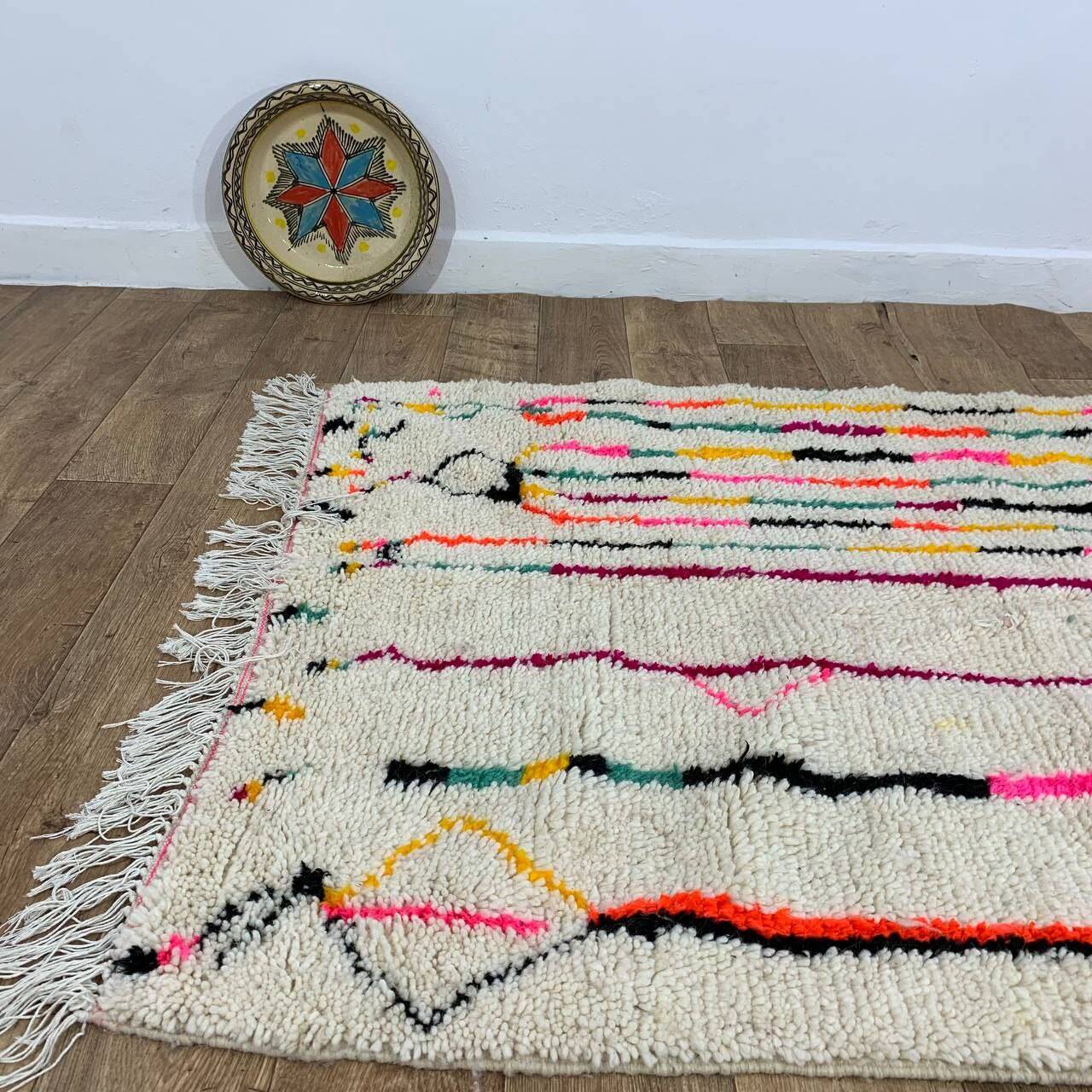 Handmade Moroccan Berber rug 186 X 122 CM