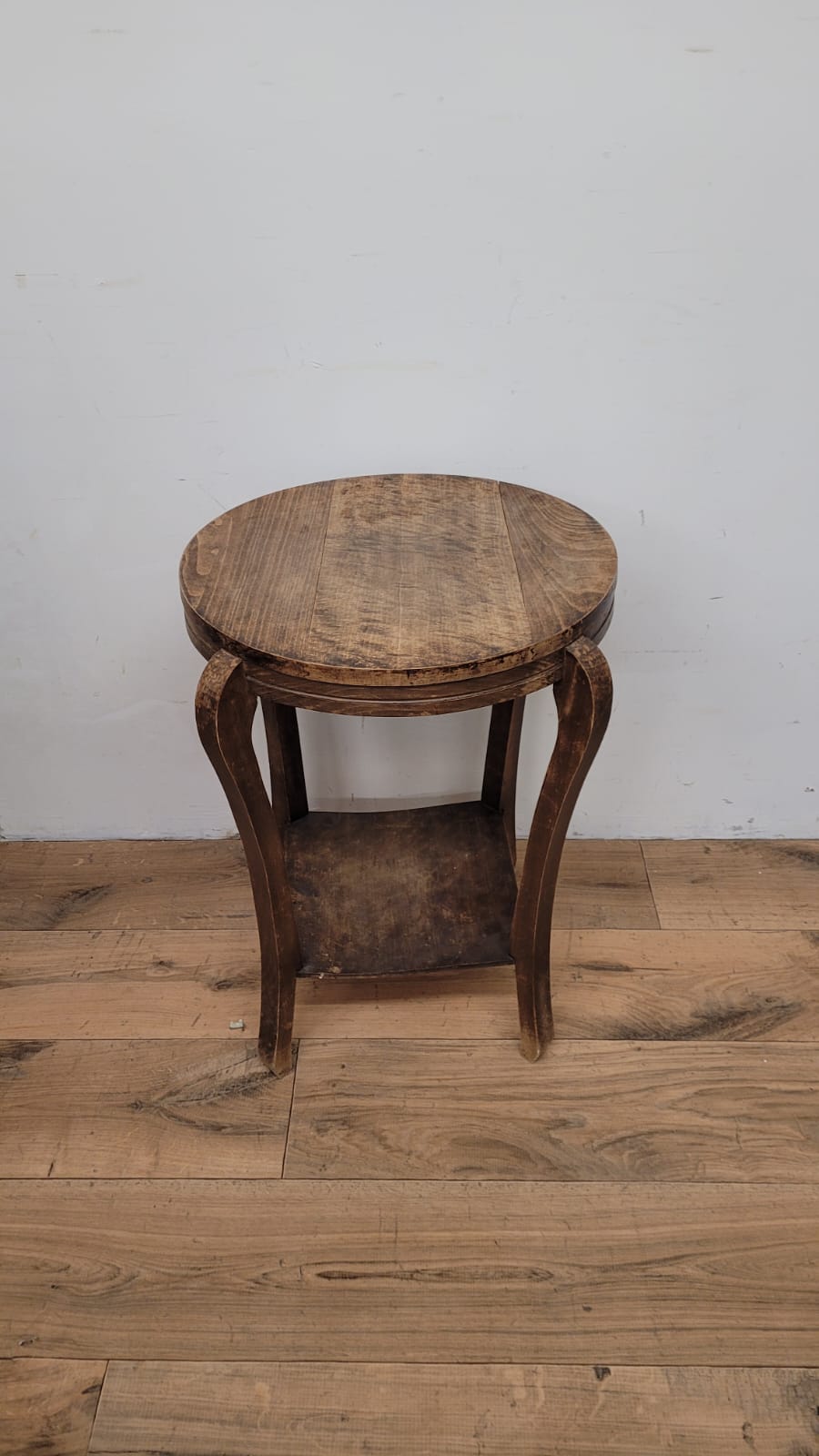 Art deco pedestal table