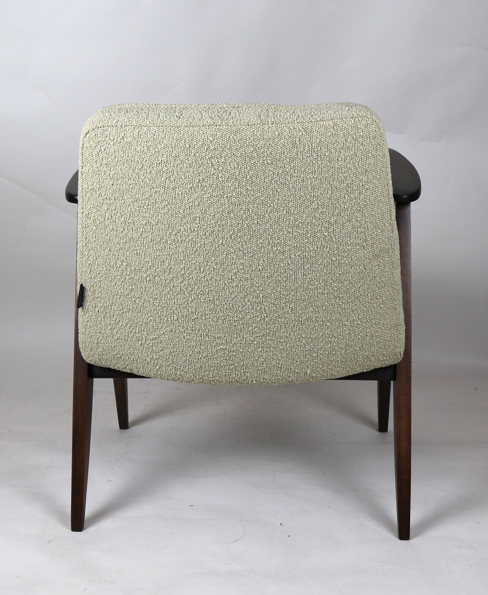 Fauetuil beige 366 de Józef Chierowski en boucle années 1970