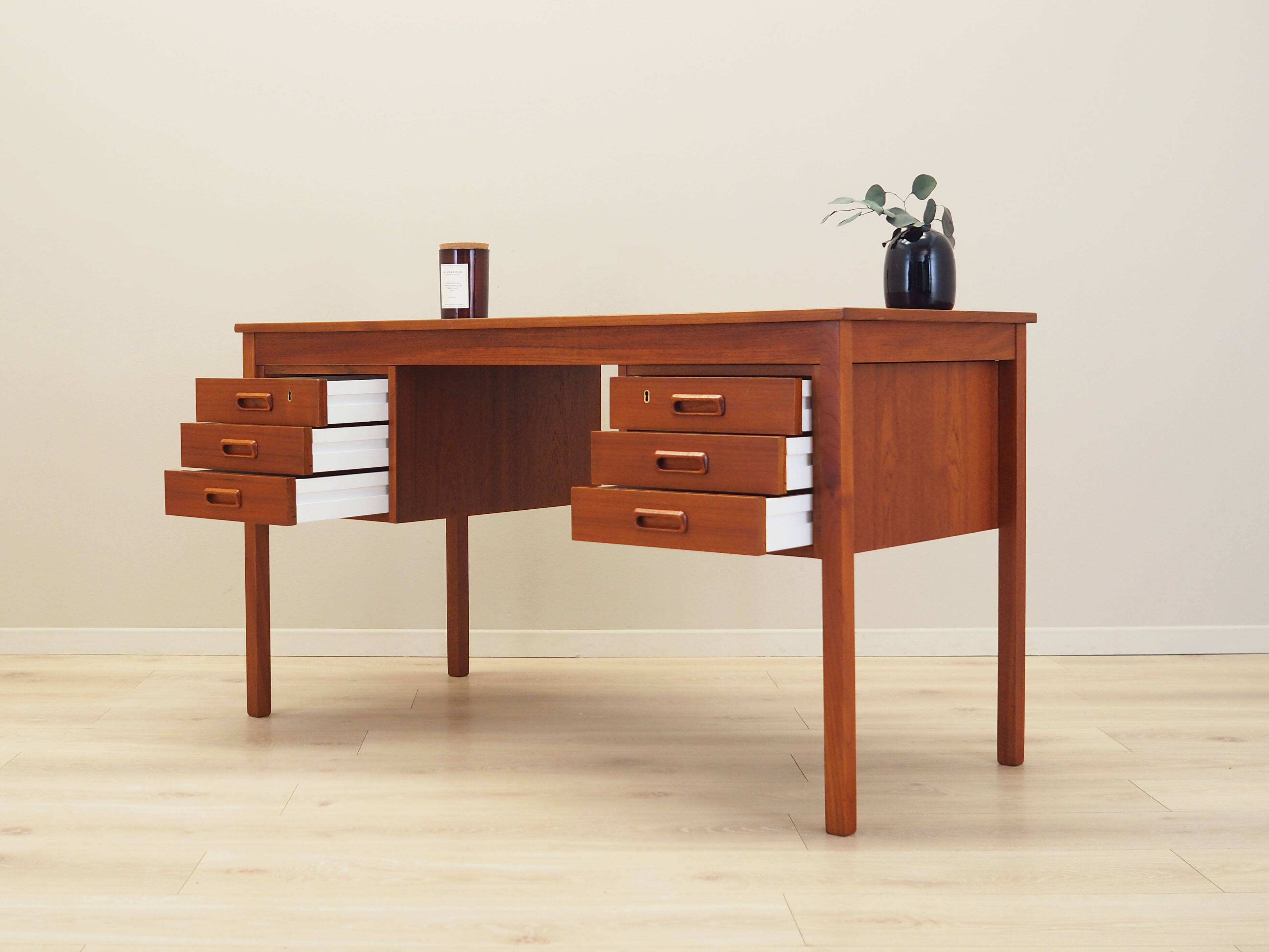 Teak desk, Danish design, 1970s, production: Denmark