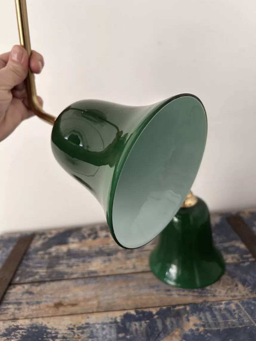 Paire d’appliques murales en opaline verte
