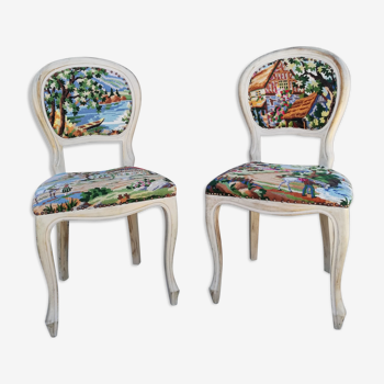 Duo of chairs medallions