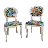 Duo of chairs medallions